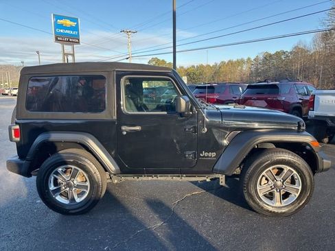 Used 2023 Jeep Wrangler Sport S image 2