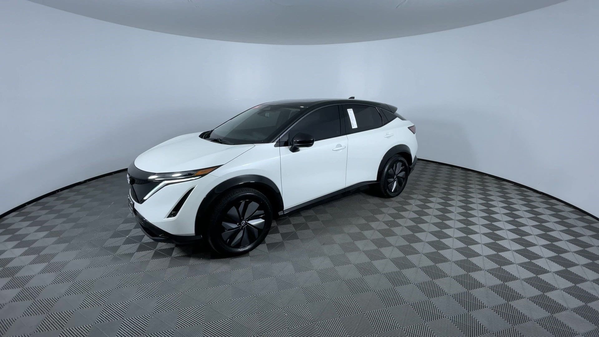 Certified 2024 Nissan Ariya AWD image 4