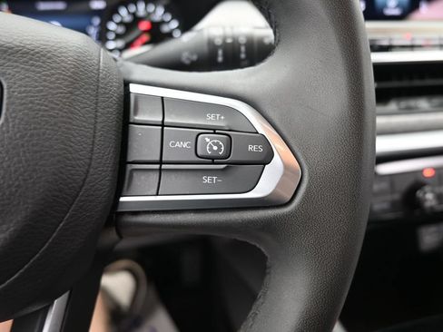 Used 2024 Jeep Compass Latitude AWD/4WD image 29