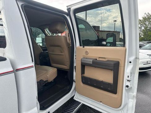 Used 2013 Ford F250 Lariat w/ Chrome Pkg AWD/4WD image 17