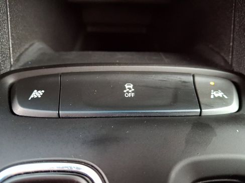 Used 2023 Chevrolet Bolt LT image 22