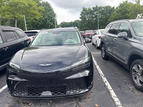 Used 2026 Genesis GV60 Advance AWD/4WD image 3