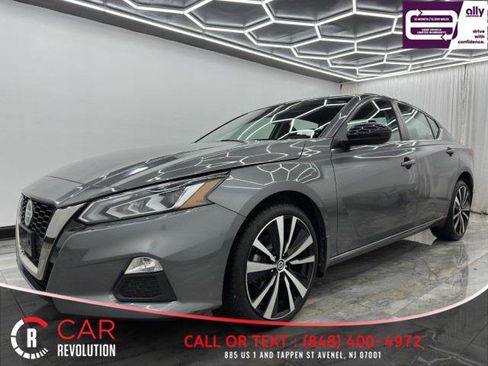 Used 2022 Nissan Altima 2.5 SR AWD/4WD image 3