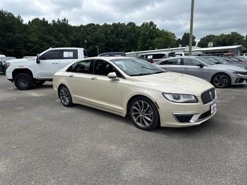 Used 2018 Lincoln MKZ Select w/ Technology Package AWD/4WD image 11