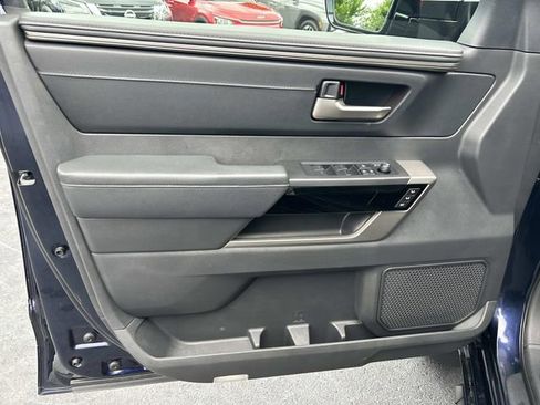 Used 2025 Toyota Tundra Limited AWD/4WD image 22