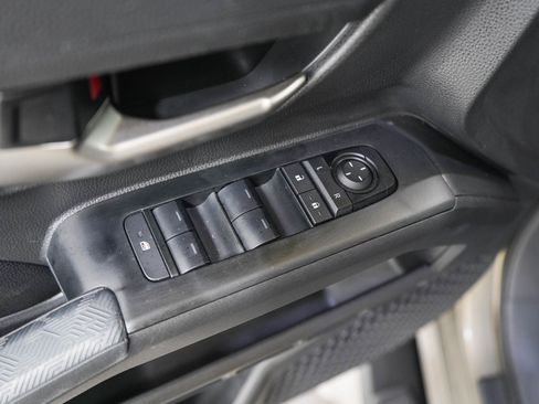 Used 2025 Toyota Tacoma TRD Sport AWD/4WD image 18