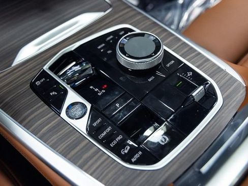 New 2027 BMW X7 M60i AWD/4WD image 21