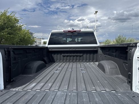 Used 2024 GMC Sierra 3500 Denali Ultimate AWD/4WD image 24