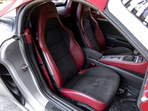 Certified 2022 Porsche 718 Boxster Spyder RWD image 49