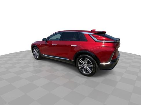Used 2024 Cadillac Lyriq Luxury RWD image 8