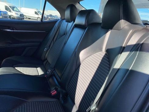 Used 2022 Toyota Camry SE image 17