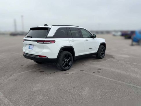 New 2026 Jeep Grand Cherokee Limited w/ Limited Altitude Package image 12