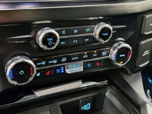 Used 2024 Ford F350 Lariat w/ Lariat Ultimate Package AWD/4WD image 16