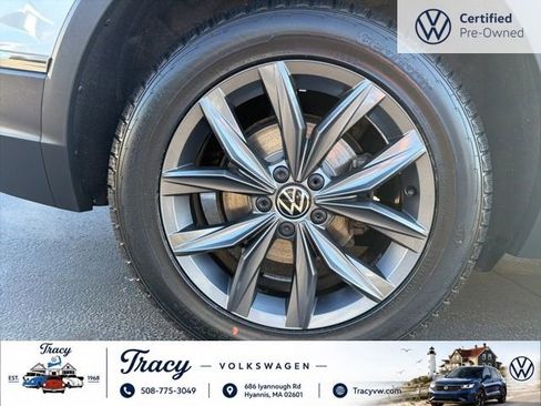Certified 2023 Volkswagen Tiguan SE FWD image 10