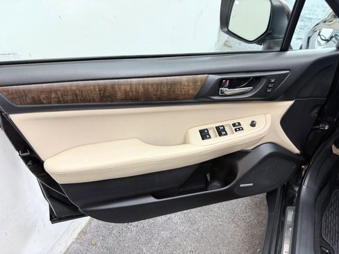 Used 2017 Subaru Outback 2.5i Limited image 14
