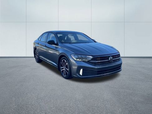 Used 2023 Volkswagen Jetta Sport image 4