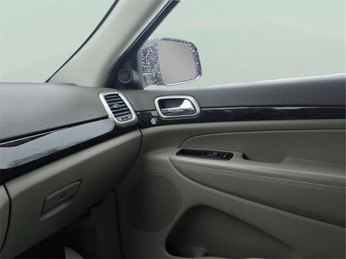 Used 2012 Jeep Grand Cherokee Laredo w/ Laredo E Group image 21