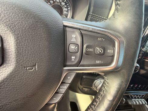 Used 2020 RAM 1500 Laramie RWD image 16