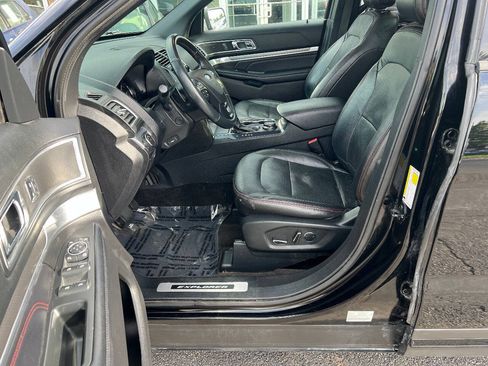 Used 2017 Ford Explorer Sport w/ Equipment Group 401A AWD/4WD image 21