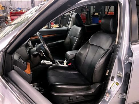 Used 2013 Subaru Outback 2.5i Limited w/ Moonroof Pkg image 7
