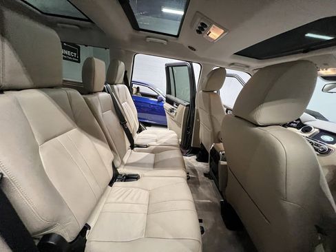 Used 2016 Land Rover LR4 HSE image 24