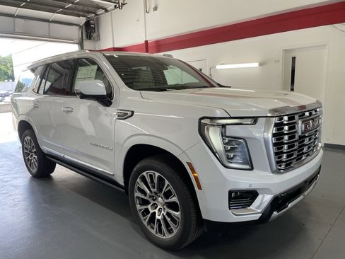 New 2026 GMC Yukon Denali RWD image 3