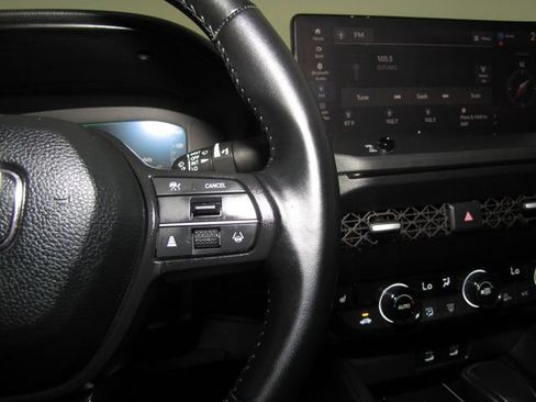 Used 2025 Honda Accord EX-L image 6