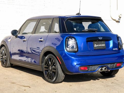 Used 2019 MINI Cooper S w/ Premium Package image 10