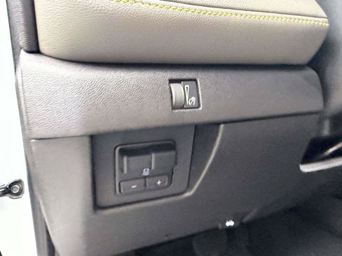 Certified 2024 Chevrolet Colorado ZR2 w/ ZR2 Convenience Package III AWD/4WD image 19
