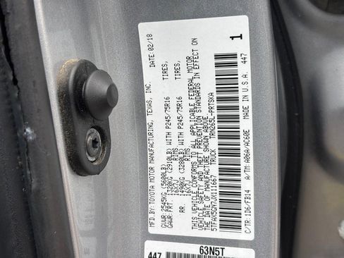 Used 2018 Toyota Tacoma SR image 26