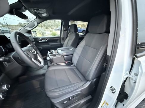 Certified 2024 GMC Sierra 1500 Elevation image 29