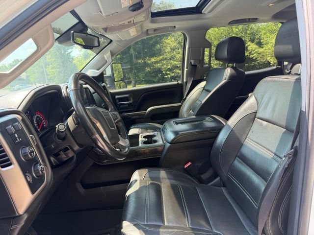 Used 2016 GMC Sierra 2500 Denali w/ Duramax Plus Package AWD/4WD image 17