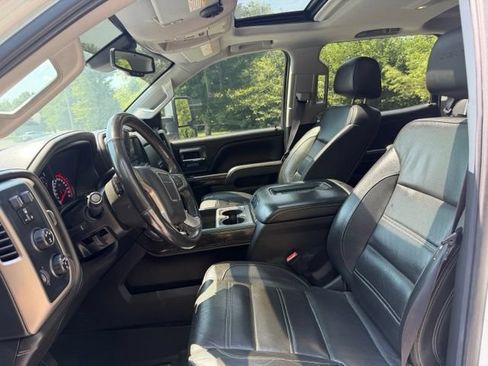 Used 2016 GMC Sierra 2500 Denali w/ Duramax Plus Package AWD/4WD image 17