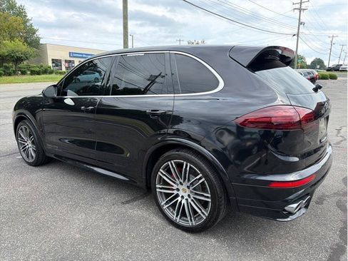 Used 2016 Porsche Cayenne GTS AWD/4WD image 4