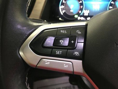 Used 2024 Volkswagen Atlas SE AWD/4WD image 24