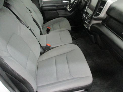 Used 2022 RAM 1500 Big Horn AWD/4WD image 12