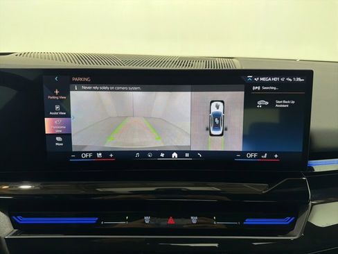 Used 2024 BMW 530i xDrive w/ Premium Package image 34