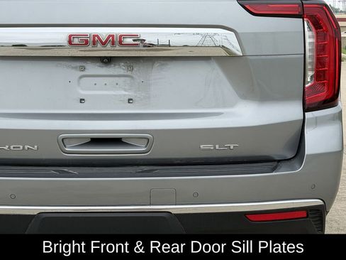 Used 2023 GMC Yukon XL SLT image 9