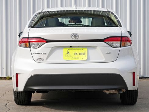 Used 2025 Toyota Corolla LE image 10