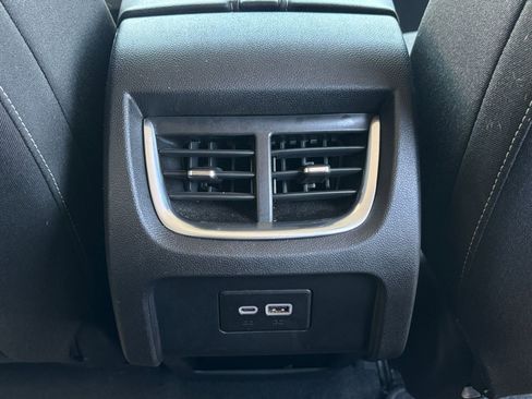 Used 2025 Chevrolet Blazer LT FWD image 23