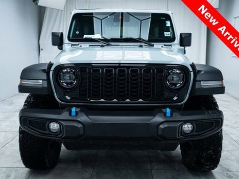 Used 2024 Jeep Wrangler Unlimited image 5