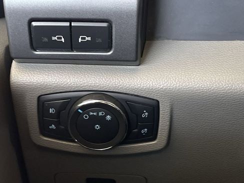 Used 2020 Ford F250 XLT w/ XLT Premium Package image 17