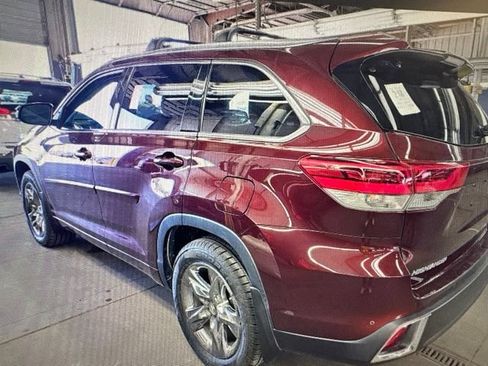 Used 2019 Toyota Highlander Limited Platinum AWD/4WD image 9