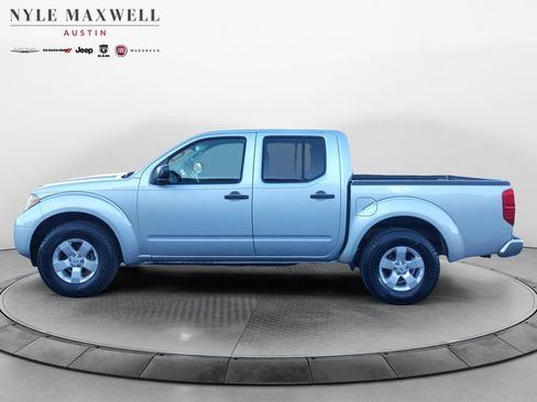 Used 2014 Nissan Frontier SV image 11