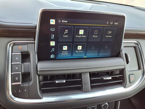 Used 2022 Chevrolet Tahoe Z71 w/ Luxury Package AWD/4WD image 6