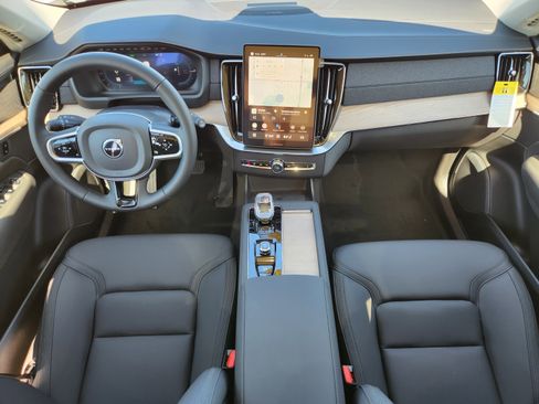 New 2025 Volvo XC90 T8 Plus w/ Protection Package image 14