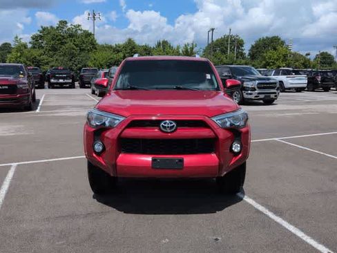 Used 2016 Toyota 4Runner SR5 AWD/4WD image 3