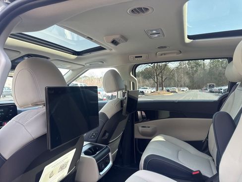 New 2026 Kia Carnival SX Prestige image 12