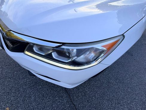 Used 2017 Honda Accord Sport image 29