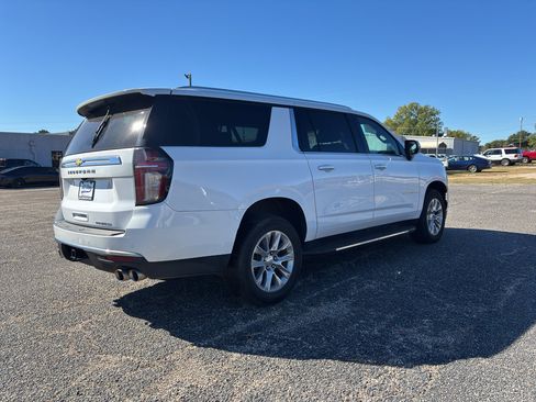 Used 2022 Chevrolet Suburban Premier image 5